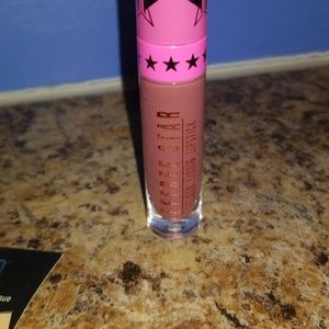 Jeffree star velour liquid lipstick -androgyny